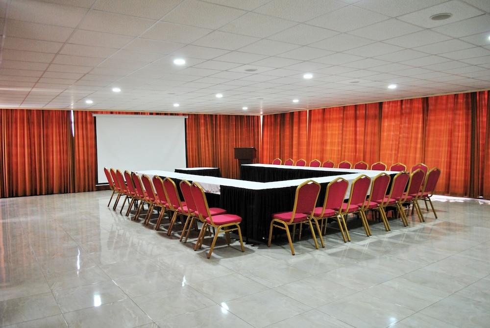 The Monarch Hotel Nairobi Exterior foto